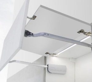 Avento puerta doble para cocina